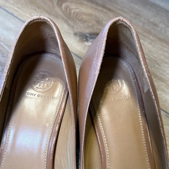 Tory Burch Brown Flats with Gold Emblem - Picture 2 of 7